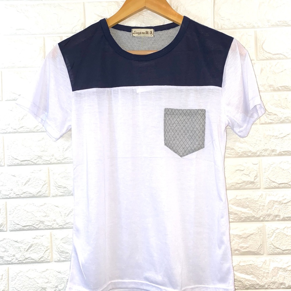 NEW! T-shirt. Navy grey and white.
